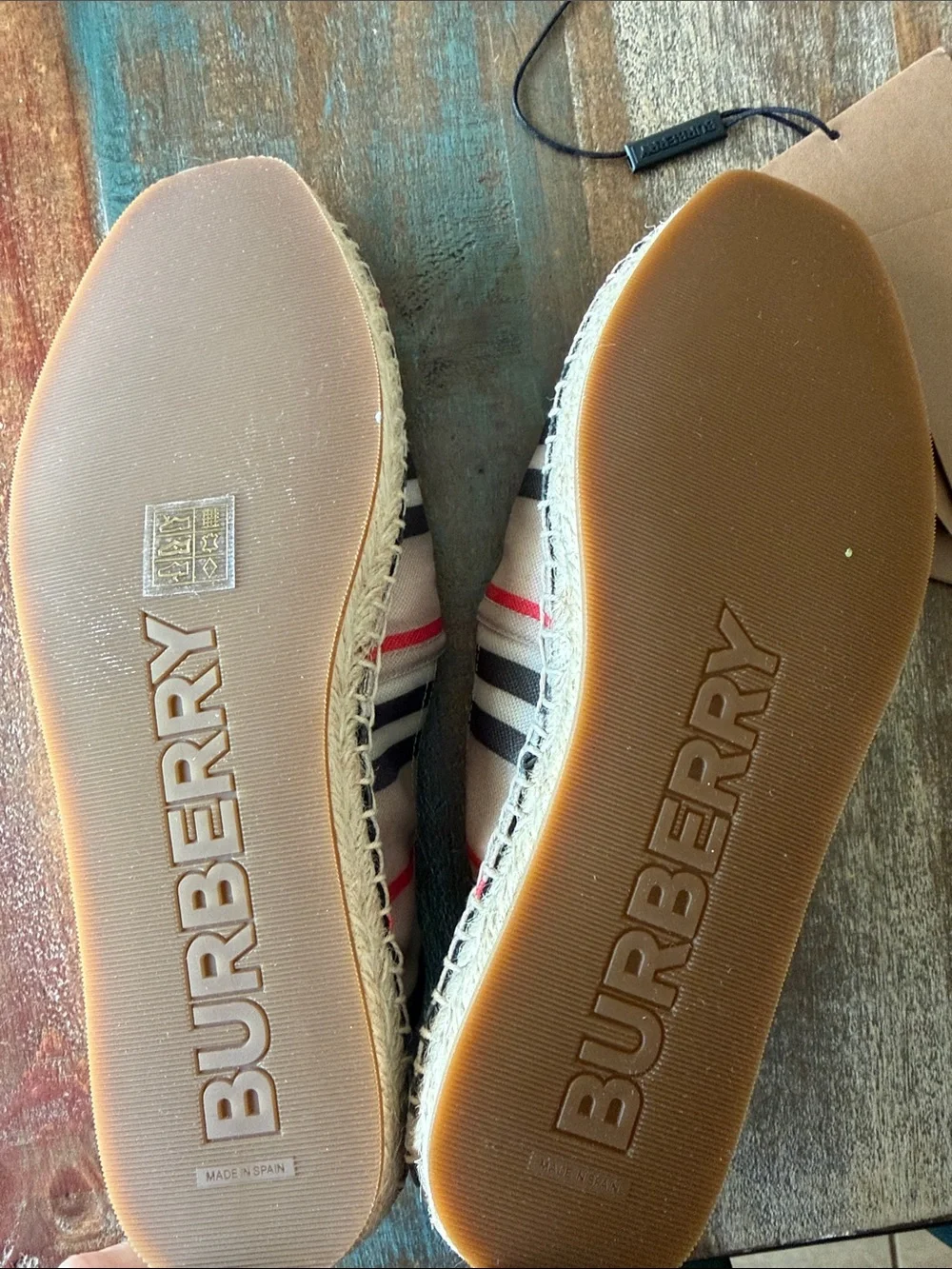 Burberry stripe shoe